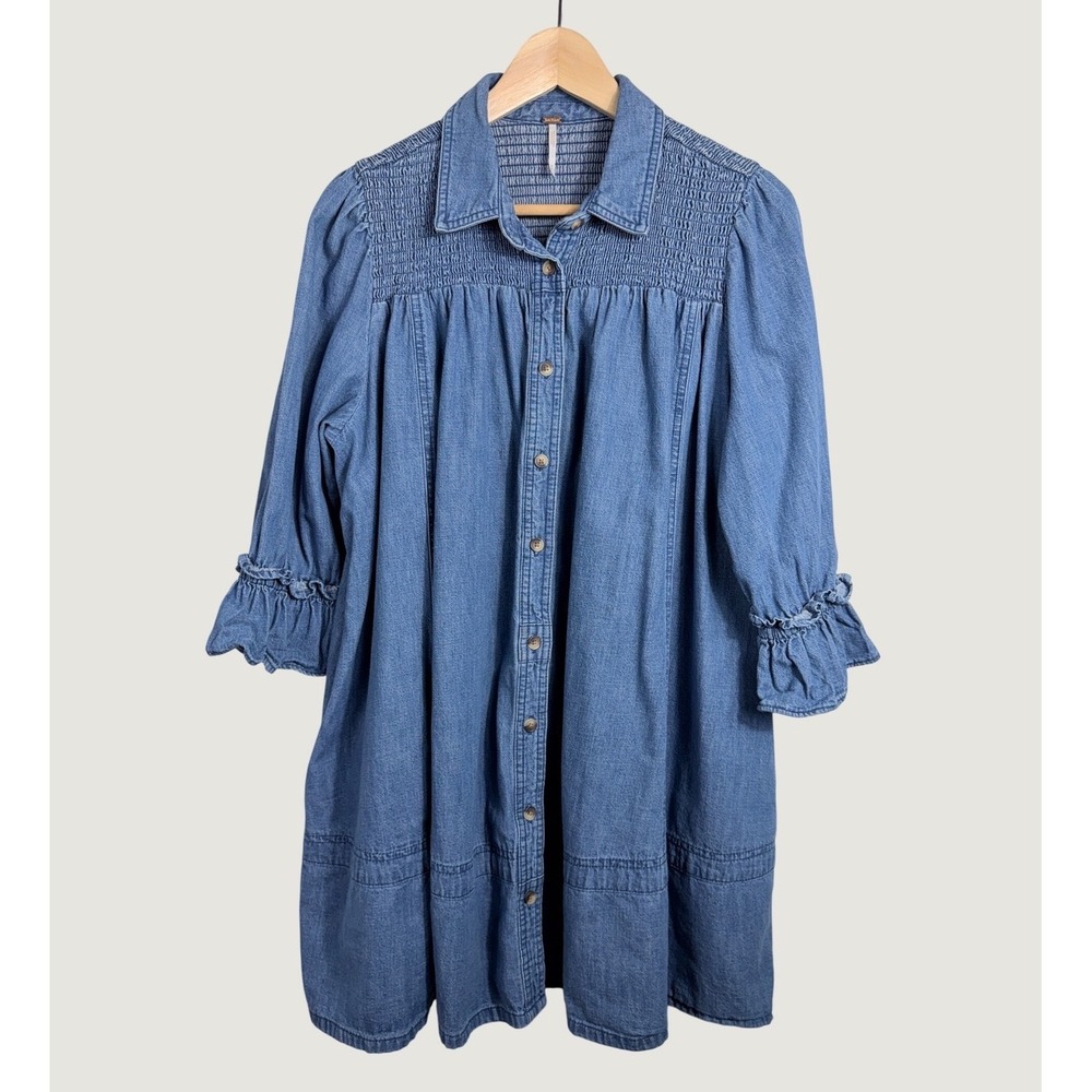 Free People Vanessa Dress Tunic  M Blue Denim Smocked Ruffle Sleeve Button Front
